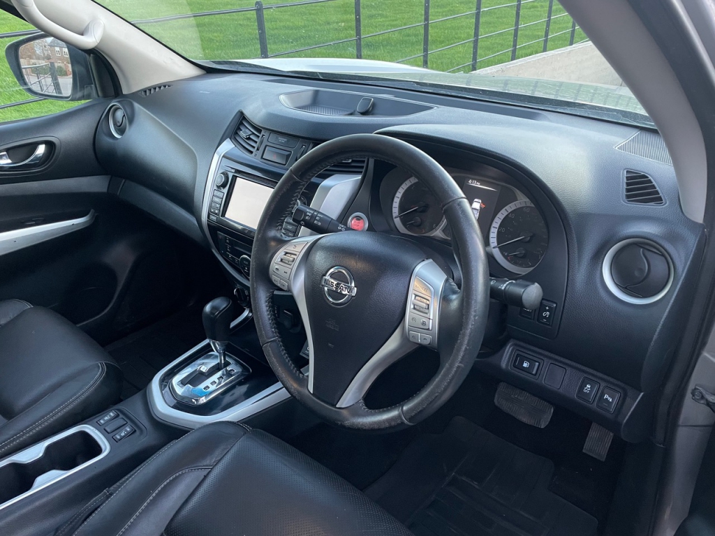 Nissan Navara Tekna 2.3 Diesel