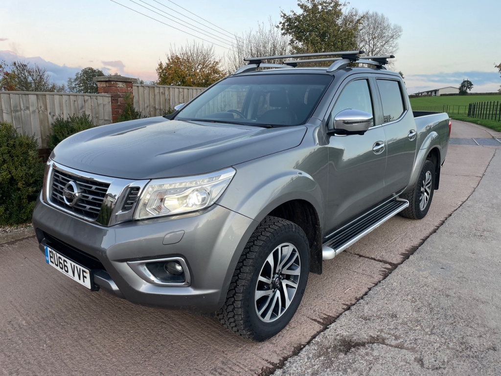 Nissan Navara Tekna 2.3 Diesel
