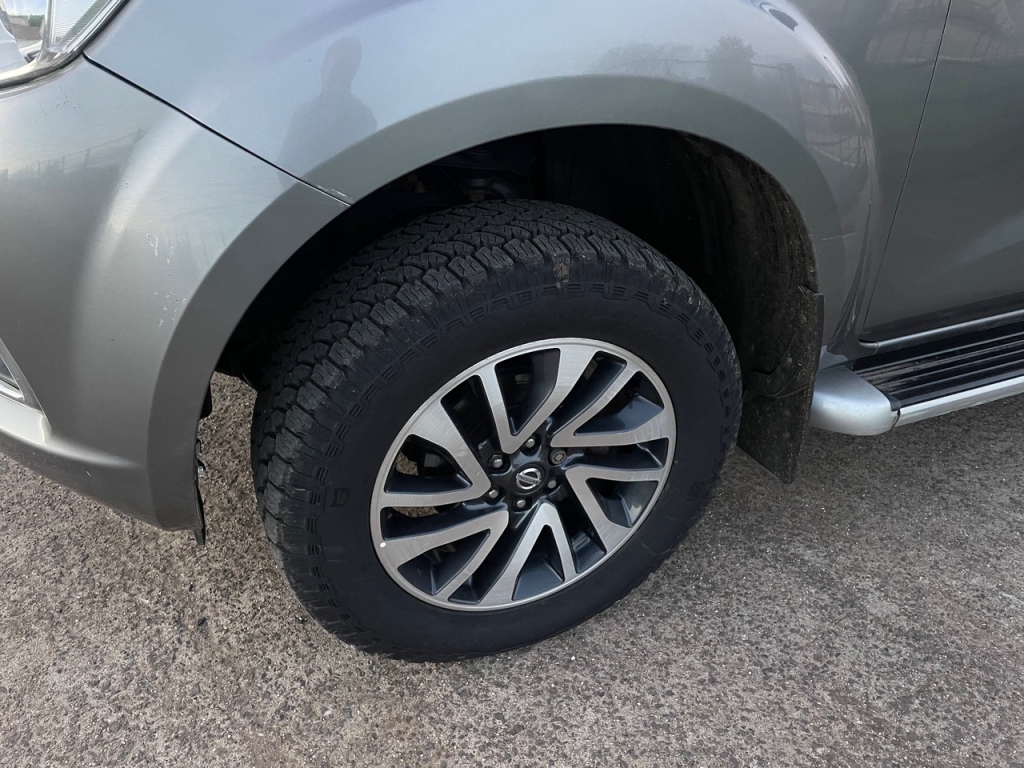 Nissan Navara Tekna 2.3 Diesel