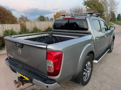 Nissan Navara Tekna 2.3 Diesel