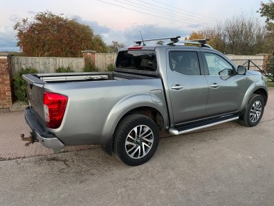 Nissan Navara Tekna 2.3 Diesel