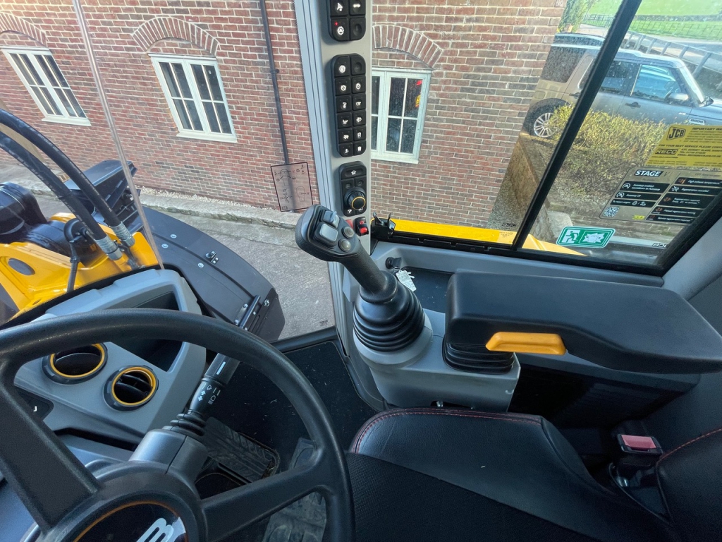 JCB 419S