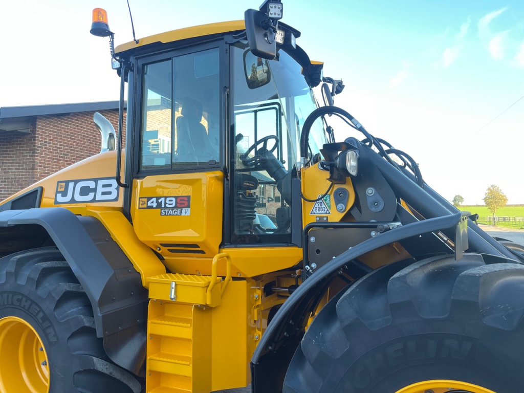JCB 419S
