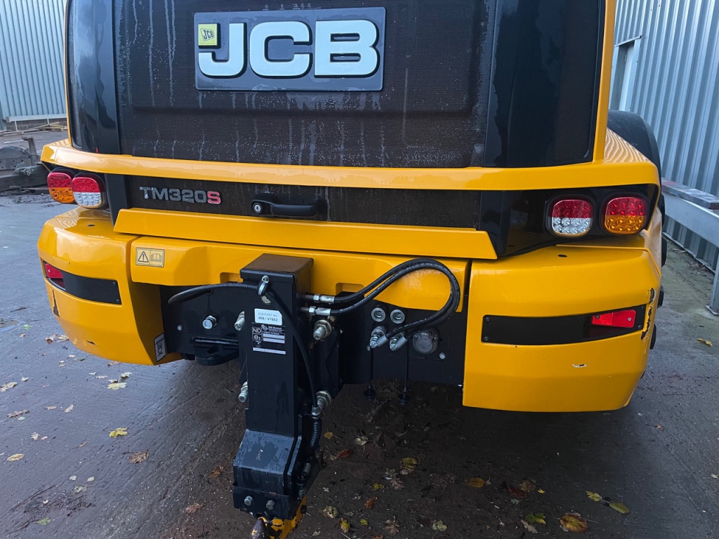 JCB 320S