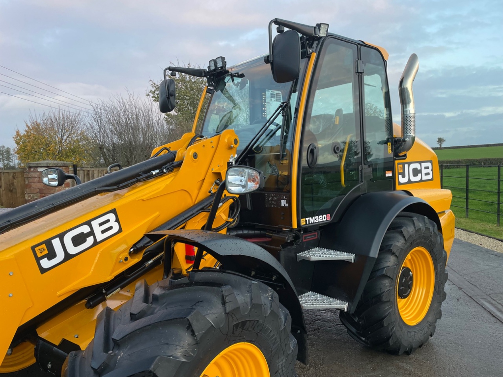 JCB 320S