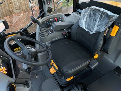 JCB 320S