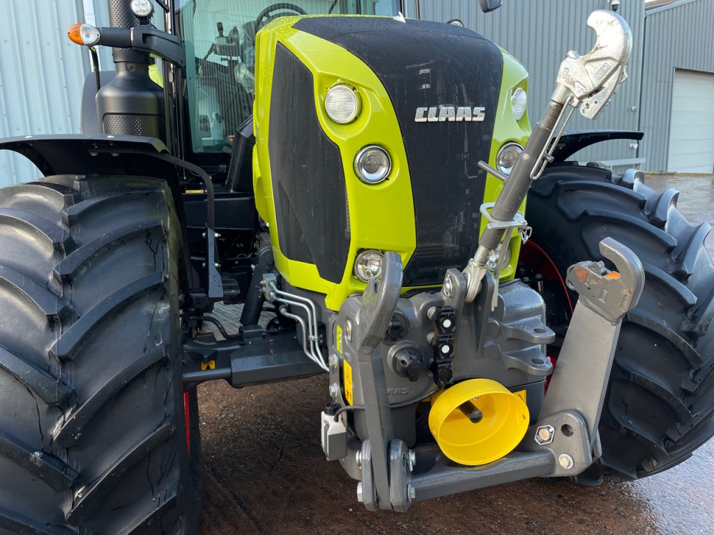 Claas Arion 650