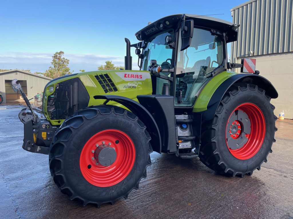 Claas Arion 650