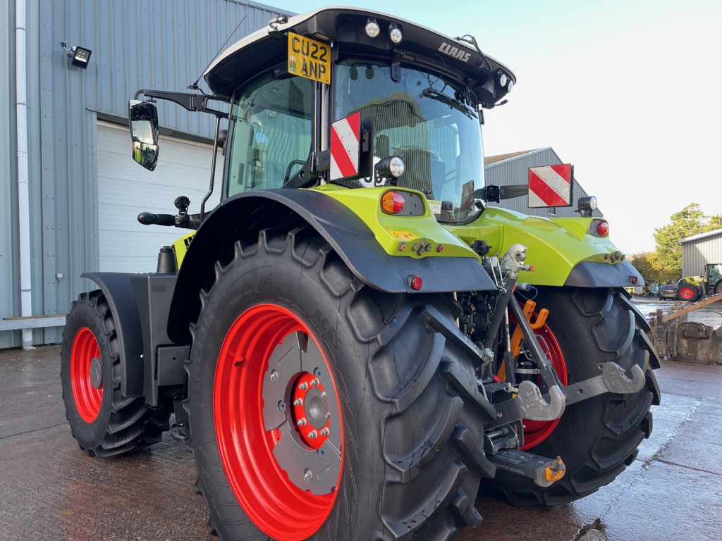Claas Arion 650