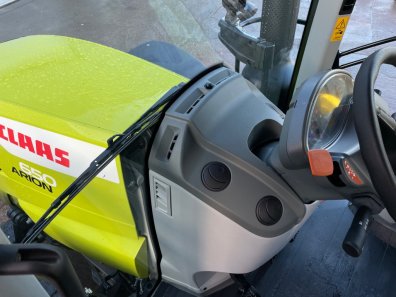 Claas Arion 650