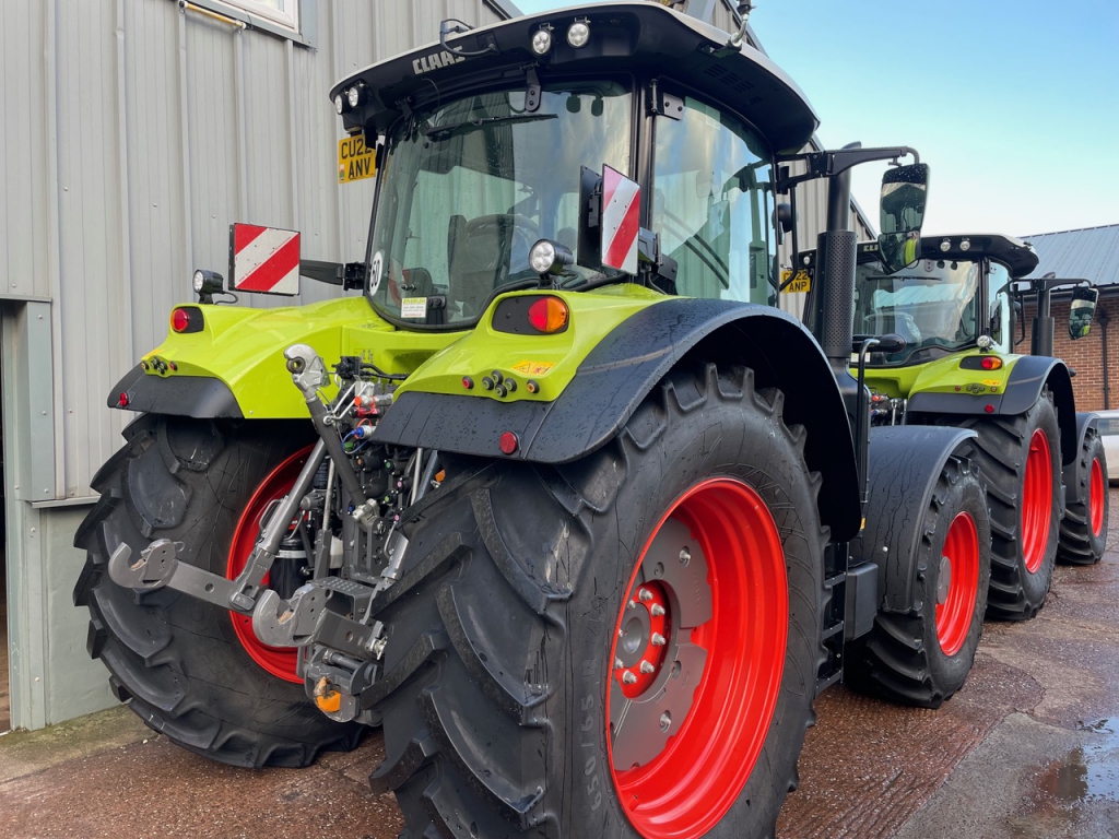 Claas Arion 650