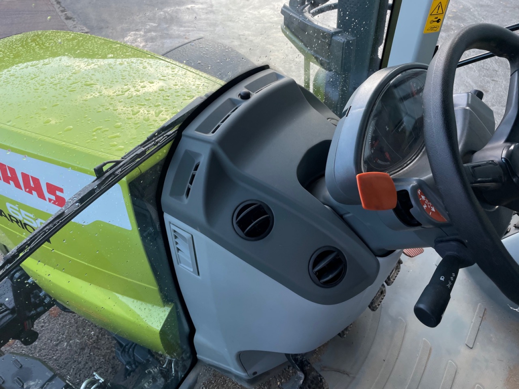 Claas Arion 650