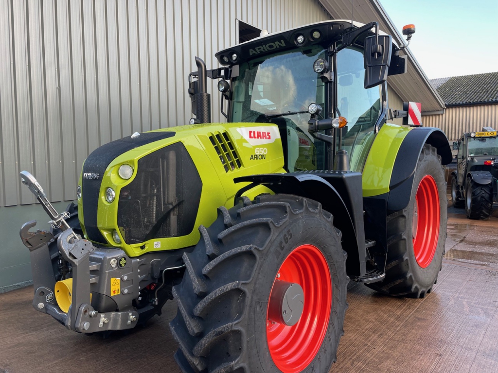Claas Arion 650