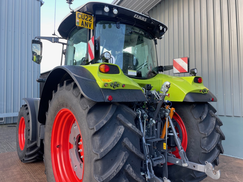 Claas Arion 650