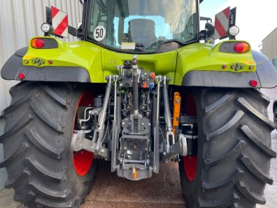 Claas Arion 650