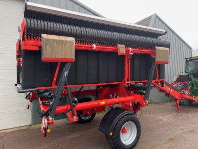 Kuhn Merge Maxx 1090