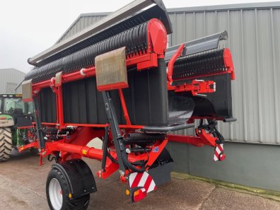 Kuhn Merge Maxx 1090