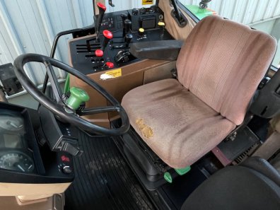 John Deere 6900