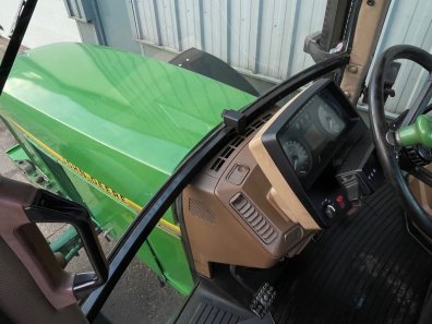 John Deere 6900