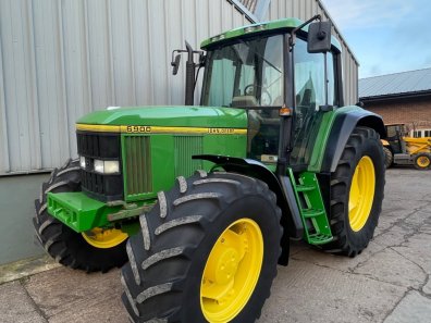 John Deere 6900