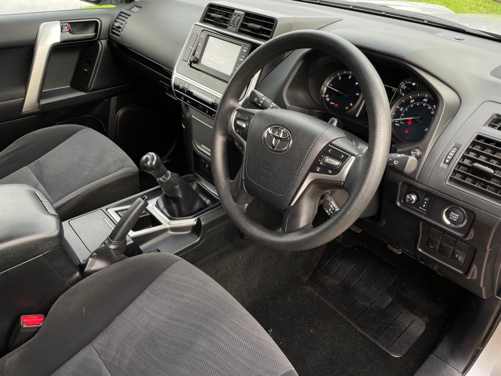Toyota Land Cruiser Commercial 2.8 diesel