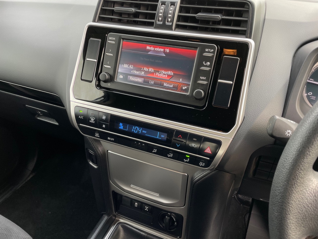 Toyota Land Cruiser Commercial 2.8 diesel