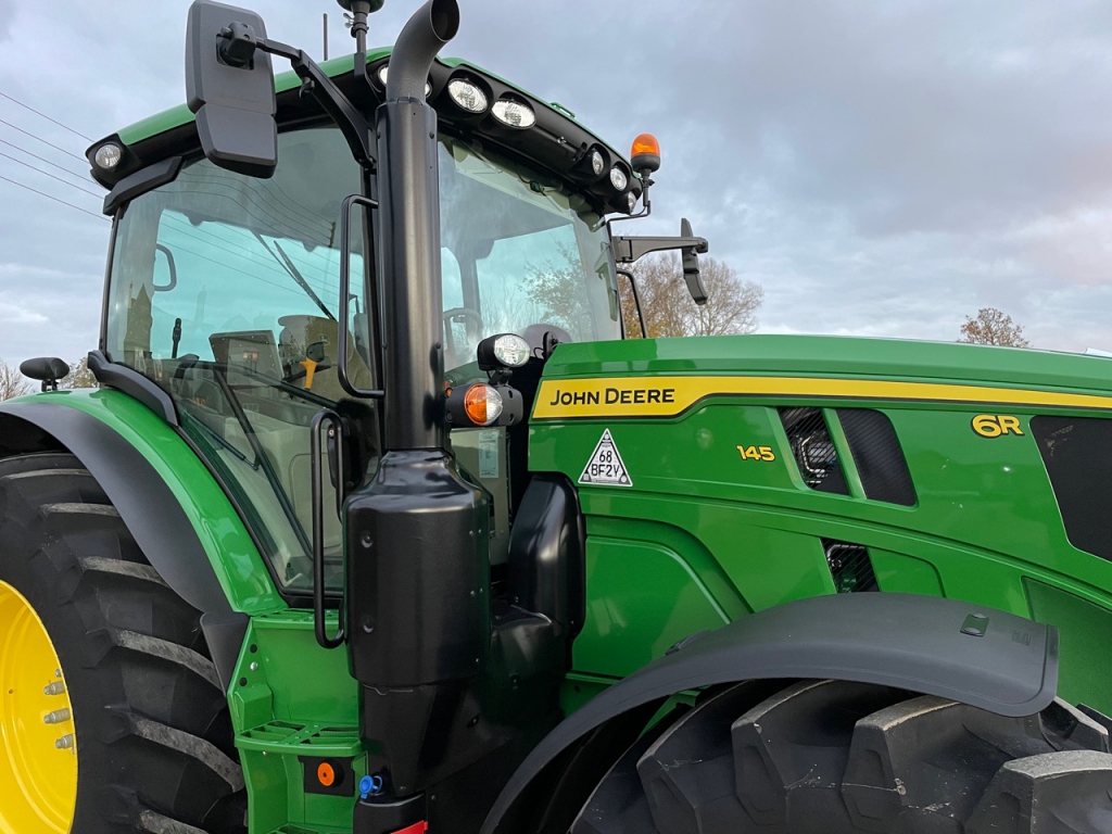 John Deere 6R 145