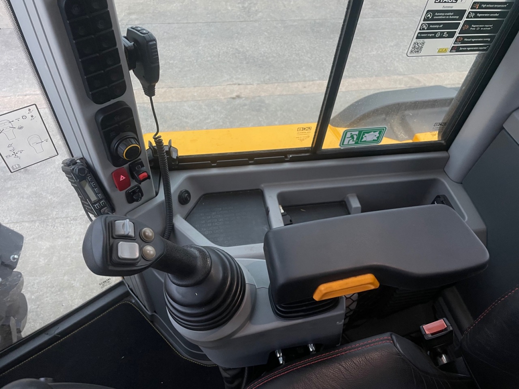 JCB 419S