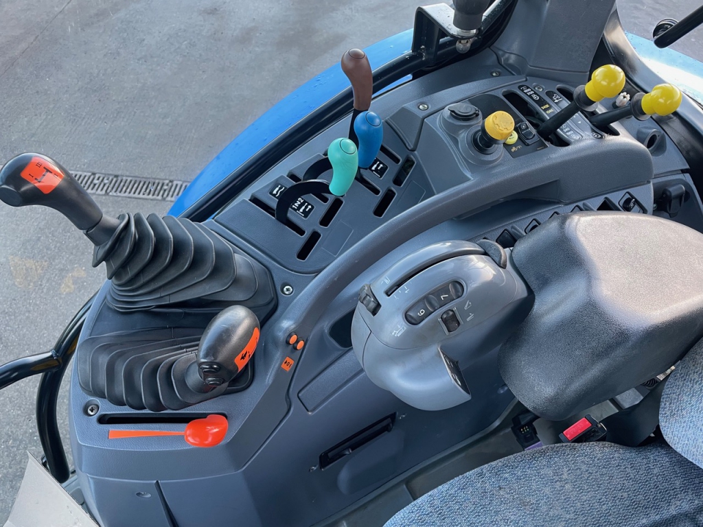 New Holland TSA100