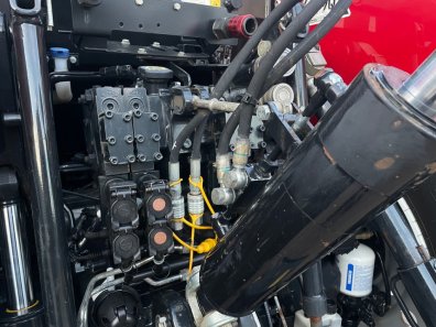 Case CVX 240