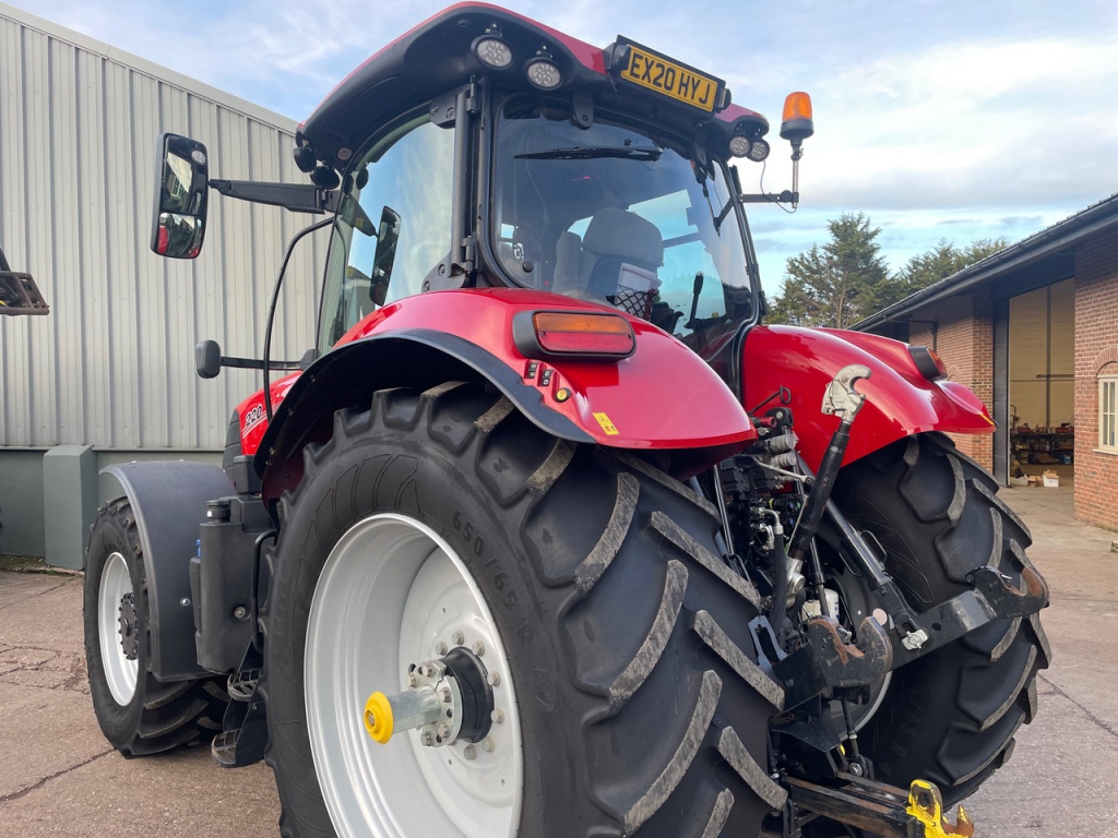 Case CVX 220