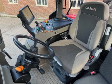 Case CVX 220