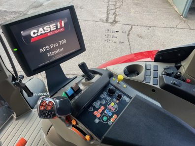Case CVX 220