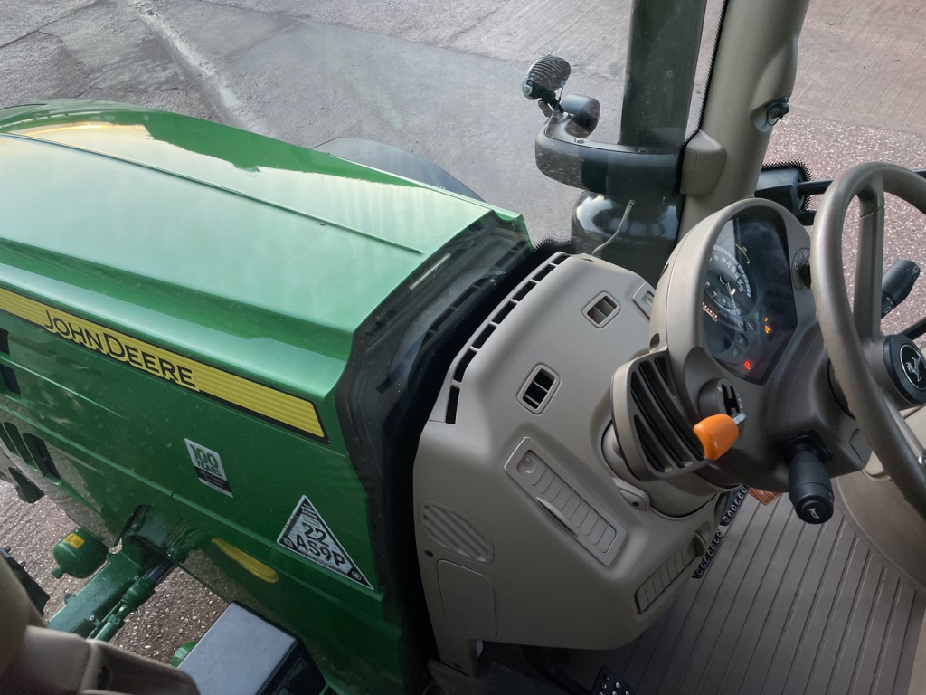 John Deere 6155R