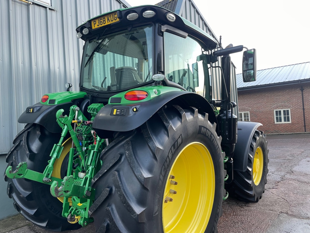 John Deere 6155R