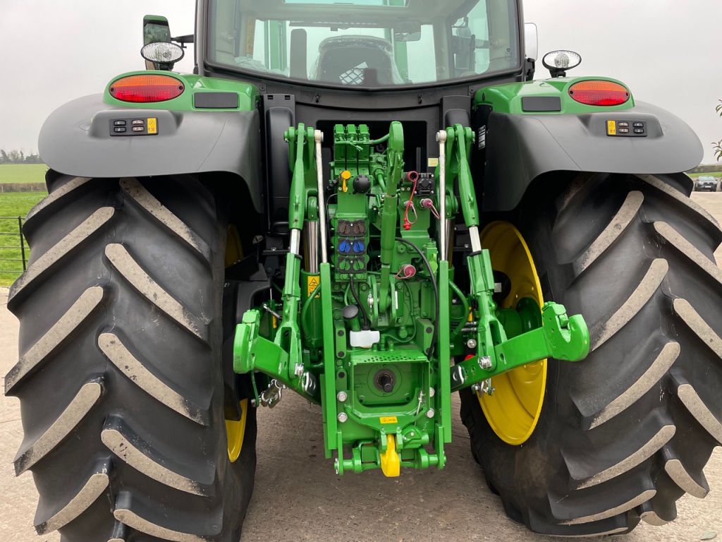 John Deere 6155R