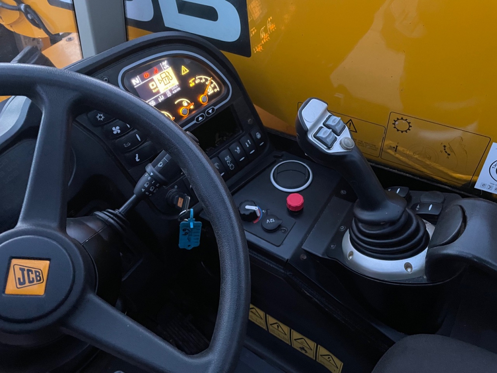 JCB 527-58 Agri Plus