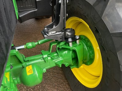 John Deere 6120M