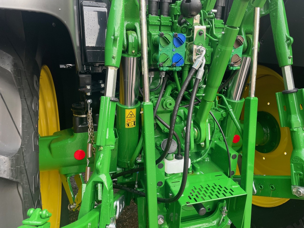 John Deere 6155M
