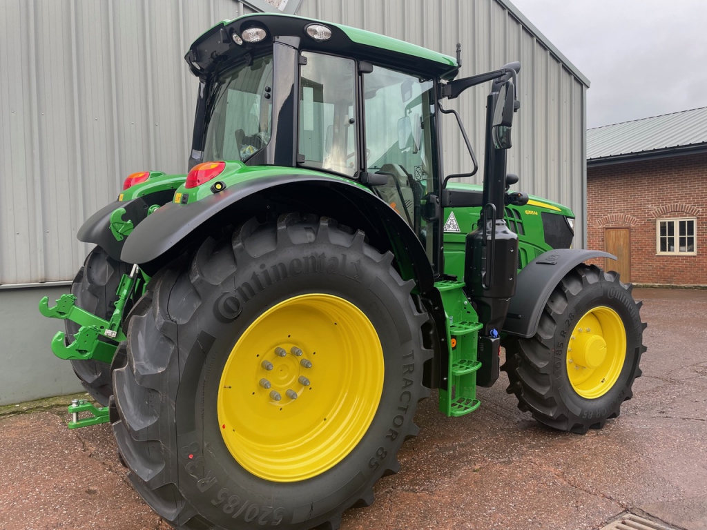 John Deere 6155M