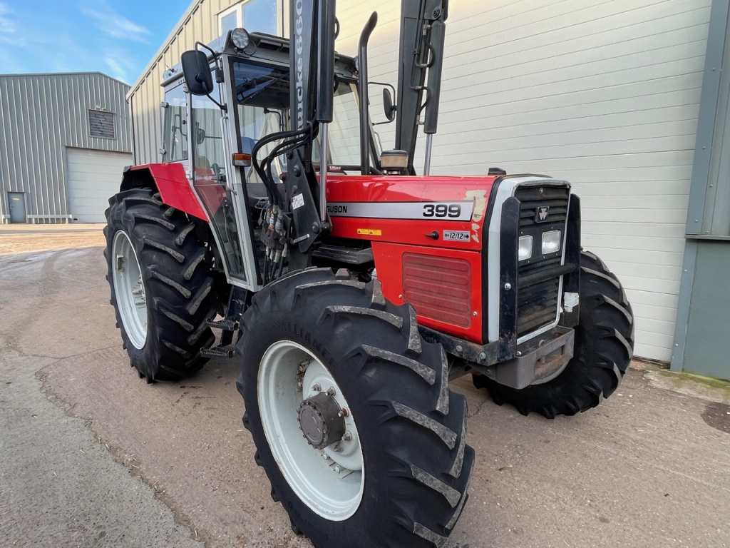 Massey Ferguson 399