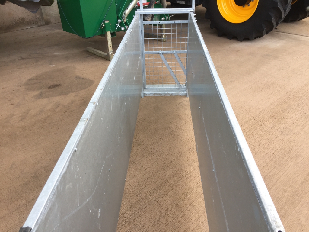 Condon Engineering tilt and slide sheep race gate