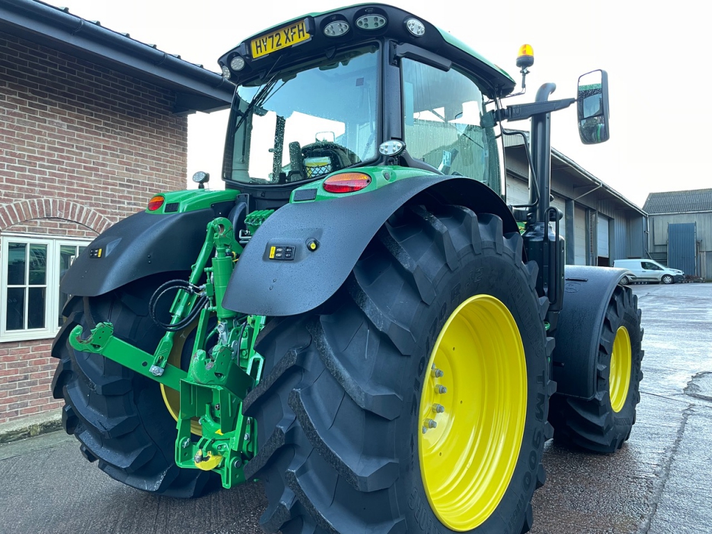 John Deere 6215R Ultimate Edition