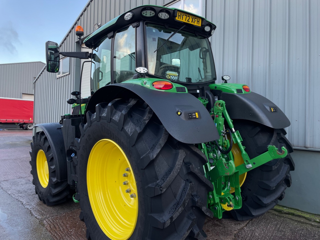 John Deere 6215R Ultimate Edition