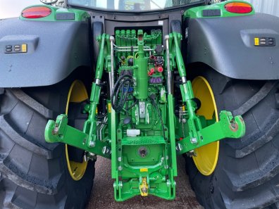 John Deere 6215R Ultimate Edition