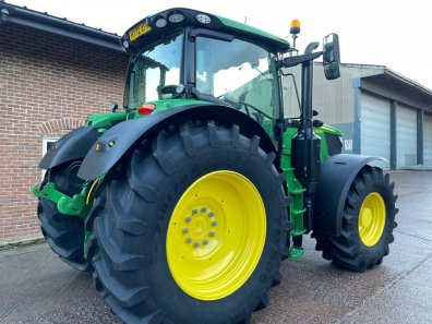 John Deere 6215R Ultimate Edition