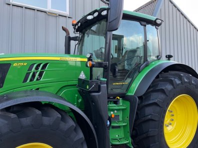 John Deere 6215R Ultimate Edition