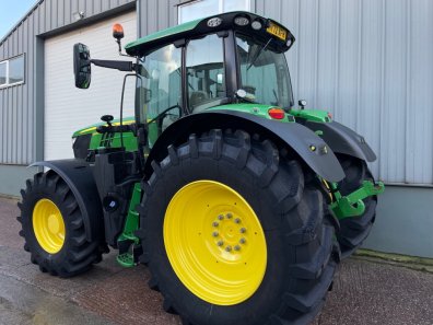 John Deere 6215R Ultimate Edition