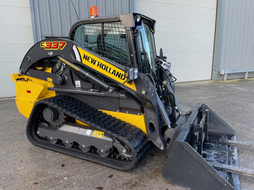 New Holland C337 skid steer