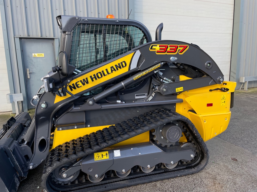 New Holland C337 skid steer